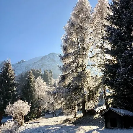 Couette-café D'hôtes - - Mountain Vibes